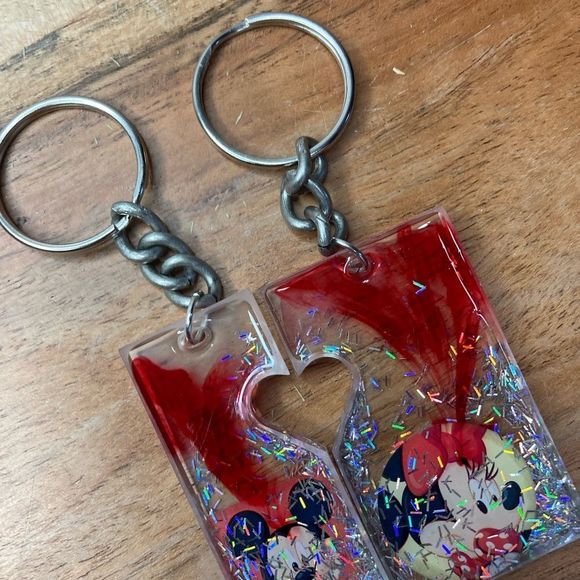 Mickey & Minnie Mouse matching keychain set - Picture 9 of 16